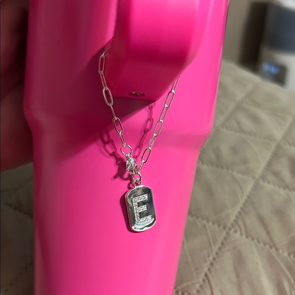 Silver Initial E Tumbler Charm - Picture 2 of 3